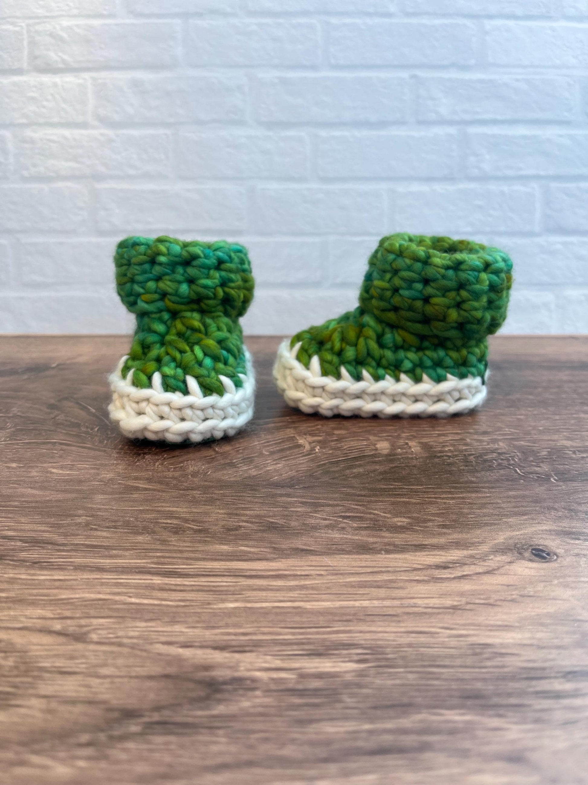 3-6 months - Luxury Green White “Cheeky Little Elf” Merino Wool Crochet Baby Booties - Hand Crocheted Baby Booties with Hand Dyed Yarn